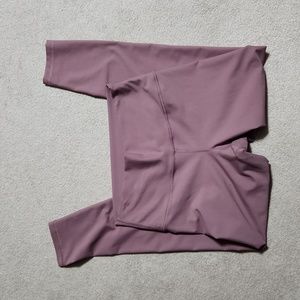 Old Navy 7/8 Length High Waisted Powersoft Go Dry Leggings - Medium